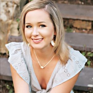 Meet your Posher, Isabella